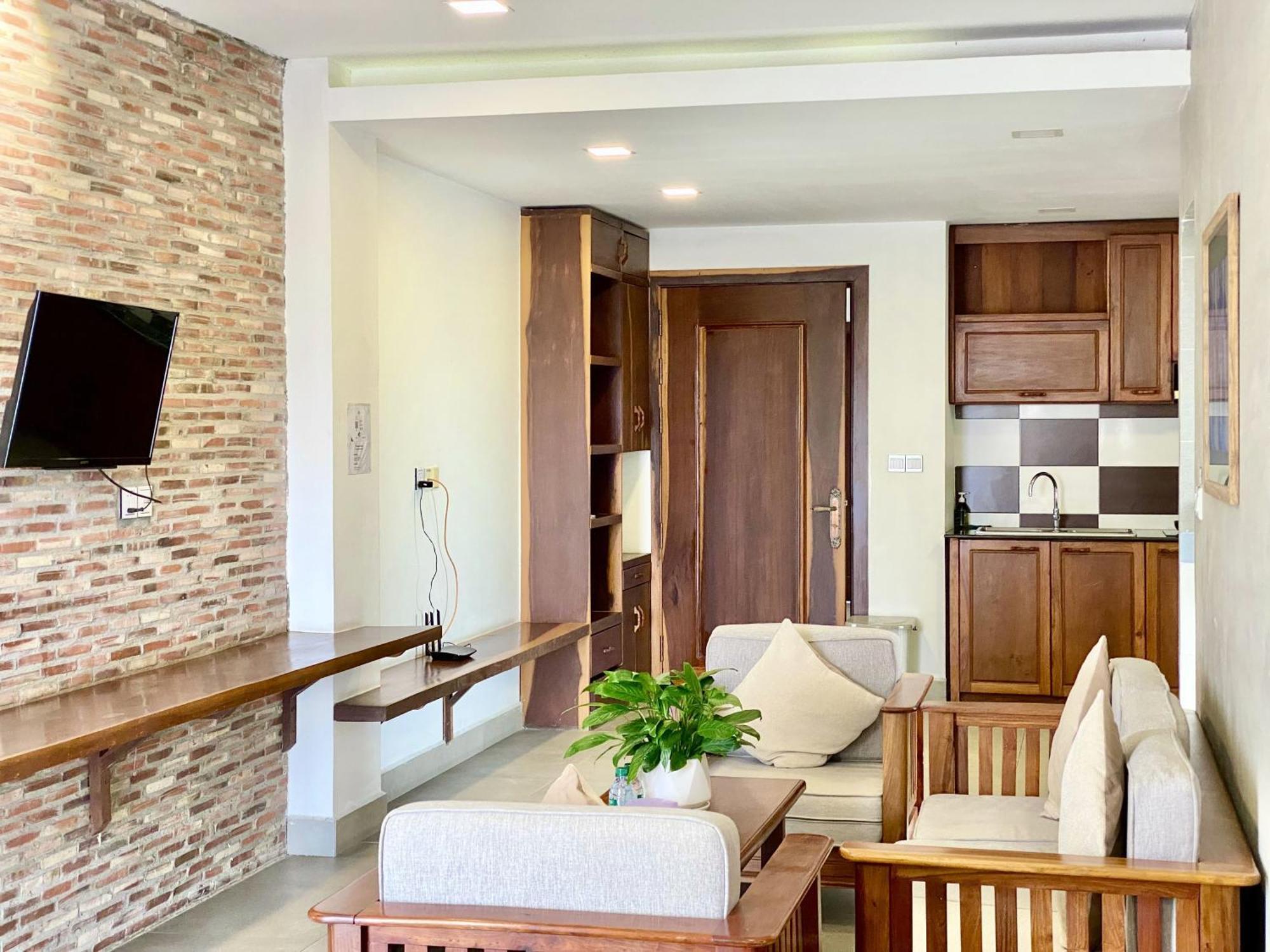 Wh Bassac Residence Phnom Penh Exterior photo